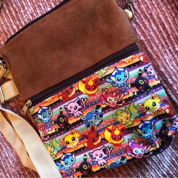 NWOT Eeveelution Crossbody Bag - Picture 3 of 5